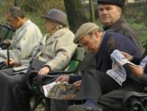 Pensionarii vor plăti CAS doar la diferenţa de bani care depăşeşte 740 de lei