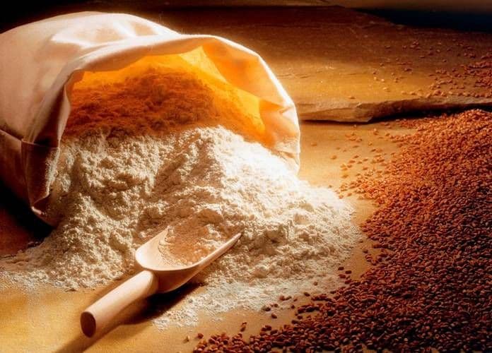 Făina albă, zahărul şi sarea în cantităţi mari pot afecta sistemul digestiv