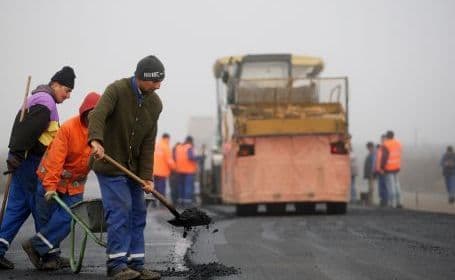 Consiliul Judeţean va aloca şapte miliarde de lei pentru repararea drumurilor judeţene