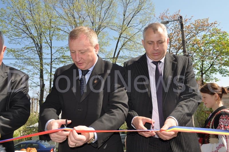 Dorohoi [VIDEO/FOTO]: Astăzi s-a inaugurat staţia mobilă pentru eliberarea paşapoartelor