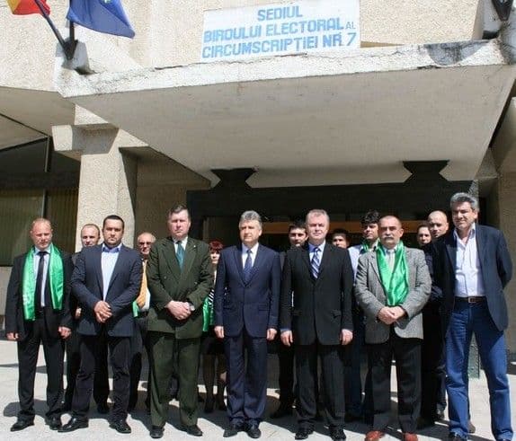 Ţâbuleac se foloseşte de Flutur pentru a atrage voturi la CJ?