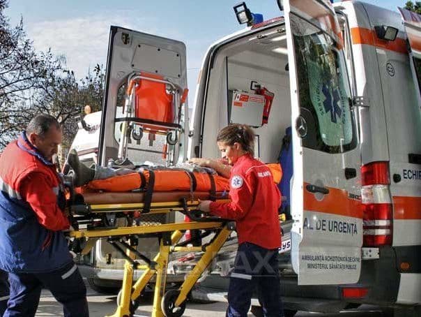 Un copil de 8 ani a ajuns în spital din cauza unui șofer neatent