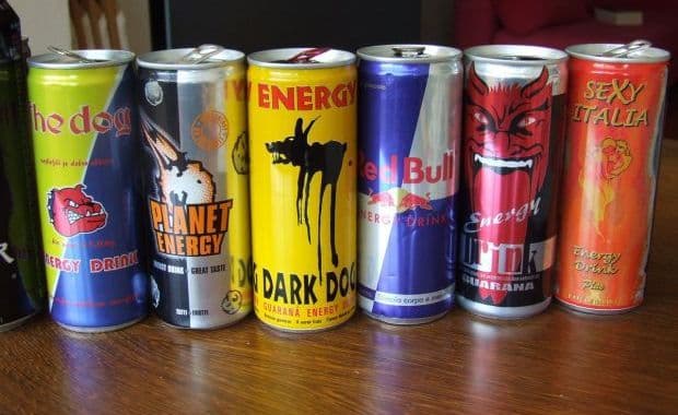 Pericolul ascuns din băuturile energizante. „Dinţii fac practic baie în acid”