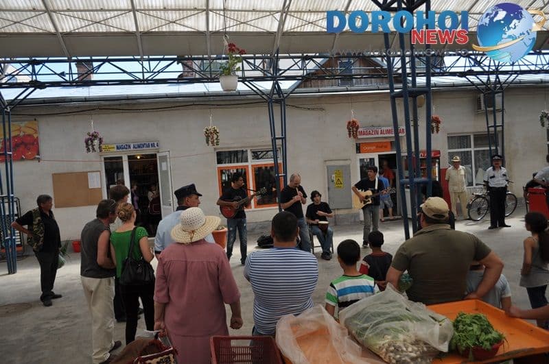 Acorduri muzicale în aer liber la Dorohoi [VIDEO/FOTO]