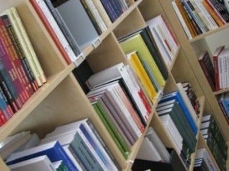 Poeţi români şi israelieni  în cadrul atelierului de traducere poezi