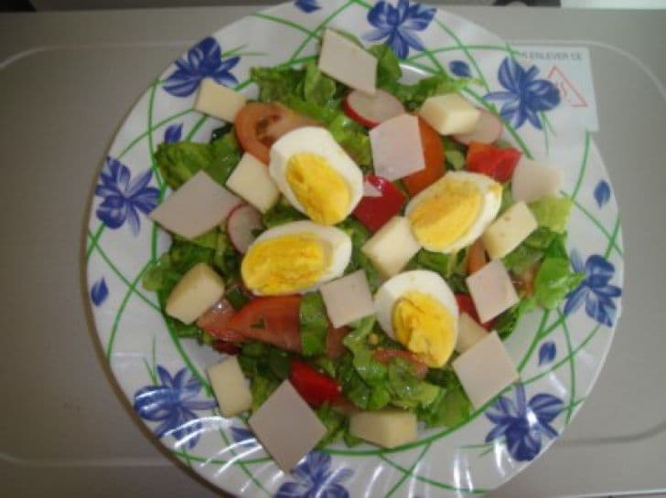 Salată cu de toate