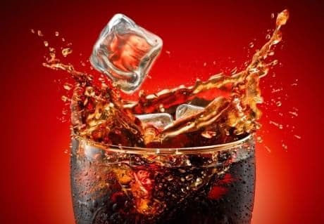 Ce se întâmplă în corpul tău când bei un singur pahar de Cola