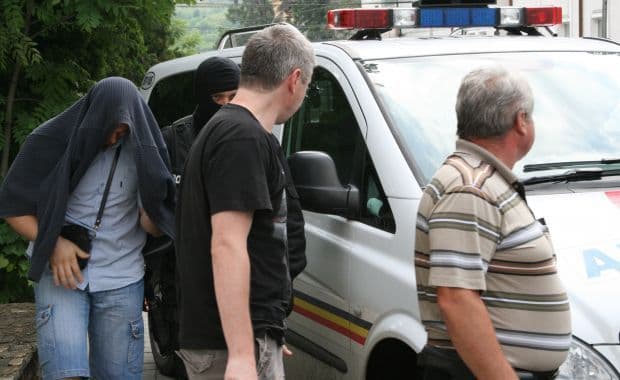 Contrabandă cu ţigări dirijată din Penitenciarul Botoşani