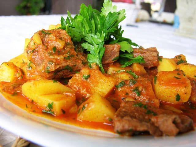 Gulaș cu carne de porc
