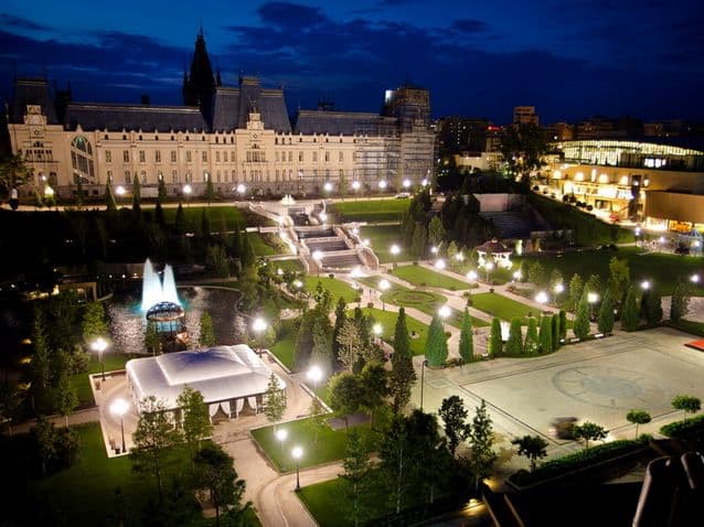 A fost inaugurat Palas Iași