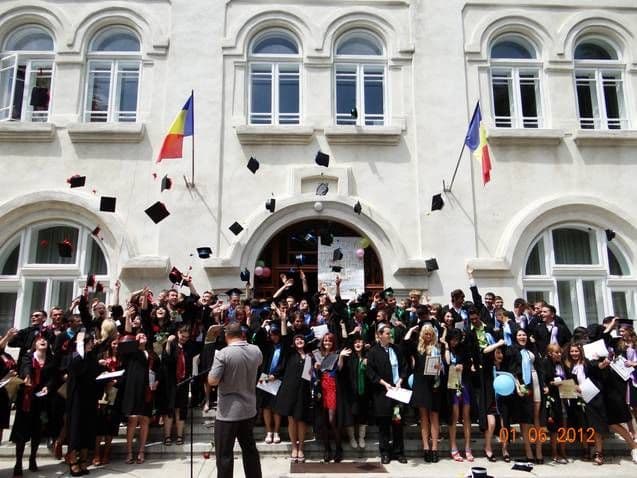 Curs festiv la Grup Şcolar „Al. Vlahuţă” Şendriceni