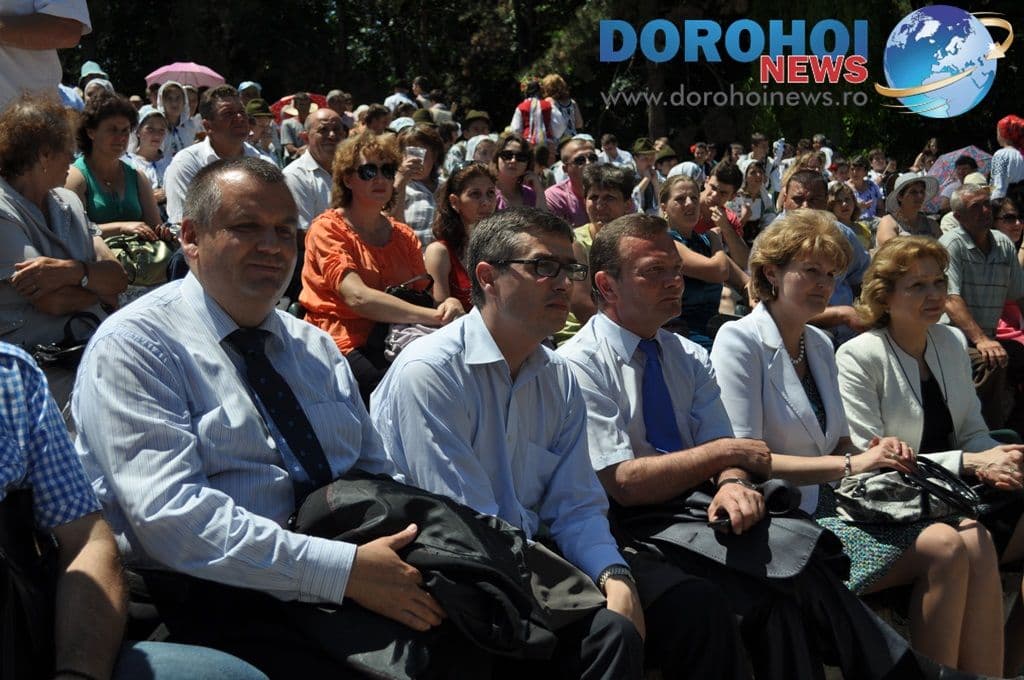 Deputatul Andrei Dolineaschi prezent la Festivalul Național de Muzică Populară Mugurelul
