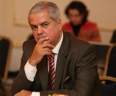 Adrian Năstase a fost condamnat definitiv la doi ani de închisoare, chiar de ziua lui