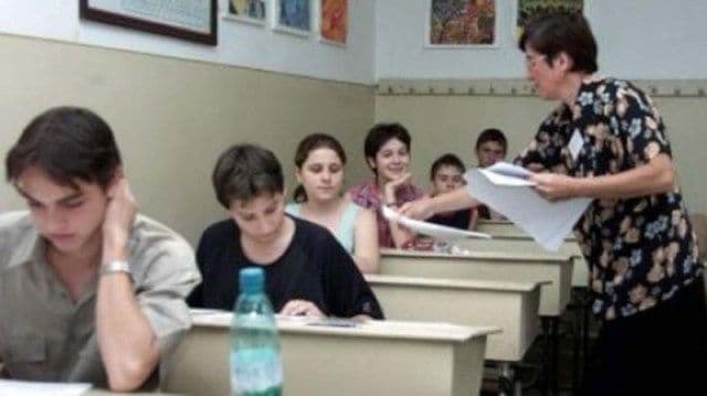 Începe Evaluarea Naţională. Zi fierbinte pentru absolvenții claselor a VIII-a