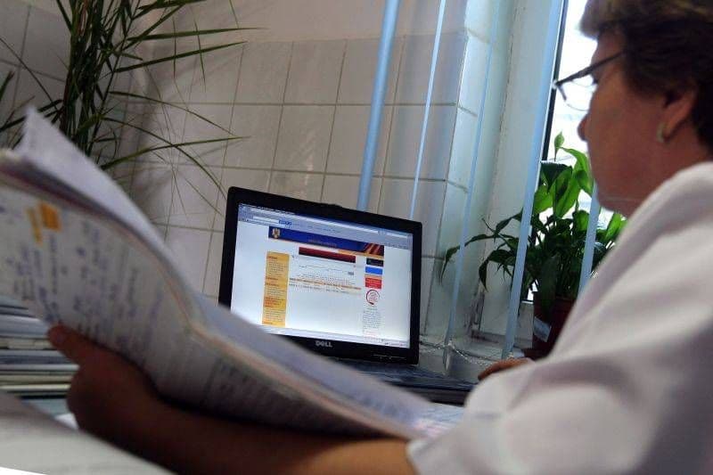 Reţeta electronică, o enigmă pentru doctori. „Ne-au făcut un instructaj ca pentru IT-iști”