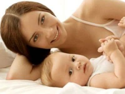 Indemnizaţia pentru creşterea copilului revine la 85% din salariu, în septembrie