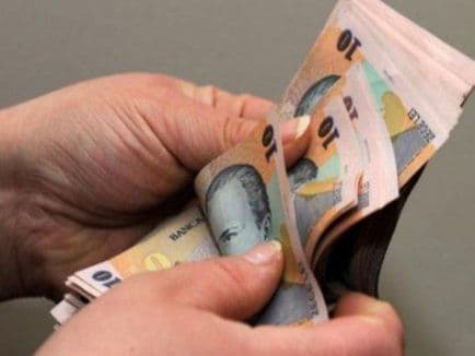 Salariile bugetariilor vor fi majorate cu 8% din august