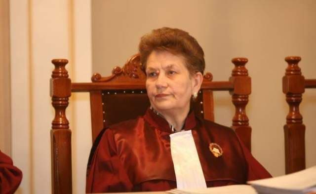 Judecătoarea Cojocaru, de la CC, a reclamat la Parchet că a fost ameninţată înaintea dezbaterilor Curţii