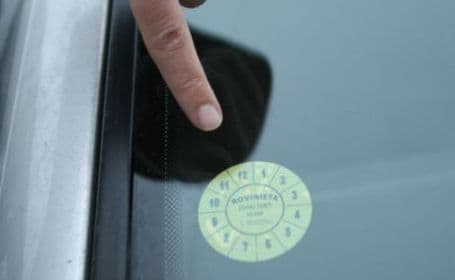 Ai uitat când îţi expiră rovinieta? Vezi aici cum îţi poţi verifica valabilitatea rovinietei