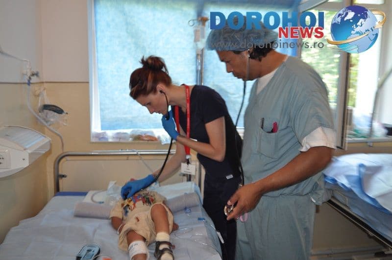 Medicii americani așteaptă copiii la consultații gratuite efectuate la Spitalul Municipal Dorohoi