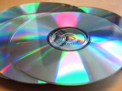 DOSAR PENAL pentru că difuza muzică fără licenţă într-un bar