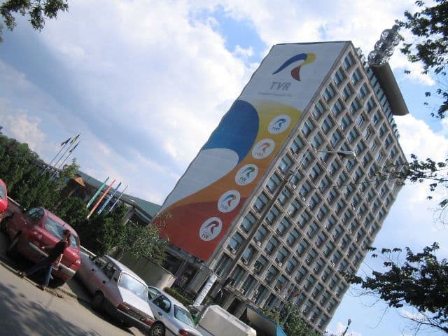 Ponta: Taxa TVR ar trebui eliminată pentru abonaţii companiilor de cablu