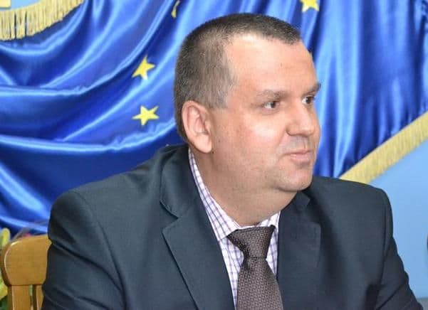 Adrian Constantinescu prefectul județului le-a cerut primarilor să înceteze să mai aibă divergenţe între ei pe teme electorale