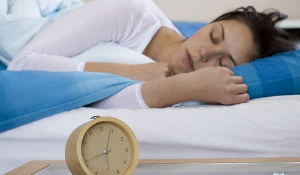 Somnul îndelungat îmbătrânește creierul și poate cauza demență