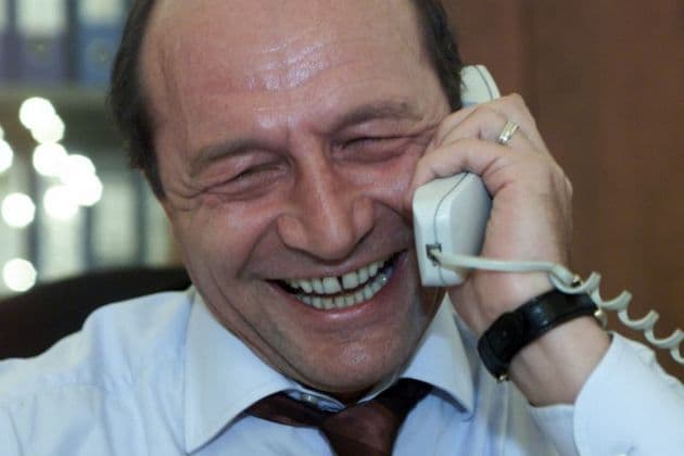 Băsescu are ilegal echipament STS în sediul de campanie pentru referendum