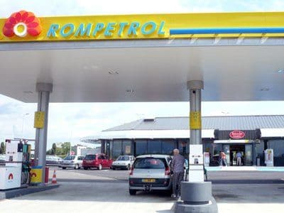 Rompetrol a ieftinit carburanţii!