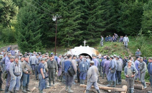 Suceava: Aproximativ 300 de mineri s-au blocat în subteran