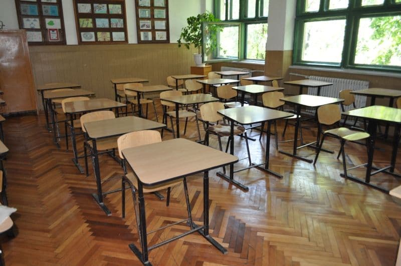 Școala nr.5 Dorohoi: Curățenia și igienizarea aproape de final