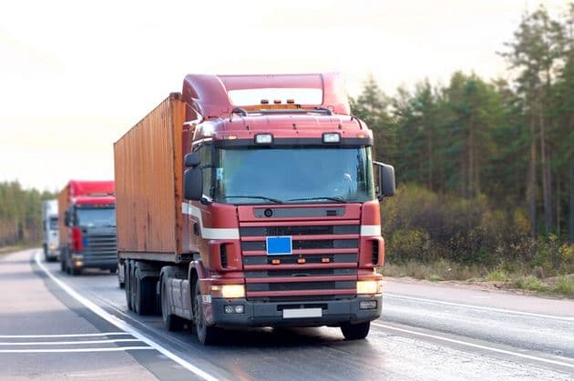 De Sfânta Maria este interzis traficul greu! Vezi drumurile pe care se aplică restricţia
