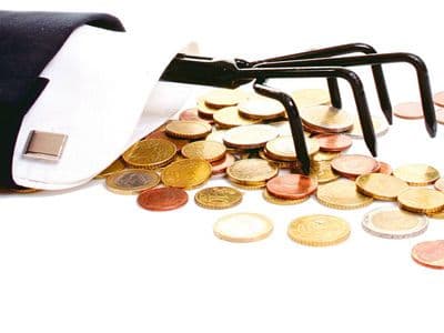 Nu ţi-ai plătit taxele şi impozitele? Fiscul te va taxa drastic
