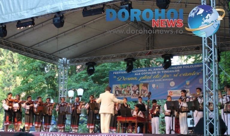 Ansamblul Mugurelul prezent la Festivalul Verii Botoșani