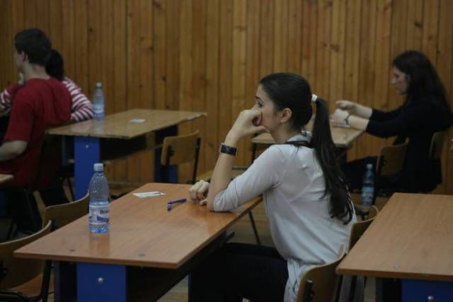 54.000 de elevi, așteptați astăzi la a doua sesiune a examenului de bacalaureat