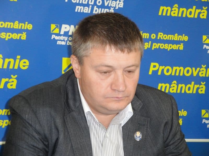 Schimbări în structurile de conducere PNL. 15 preşedinţi de organizaţiii locale PNL Botoşani vor fi înlocuiţi în funcţii