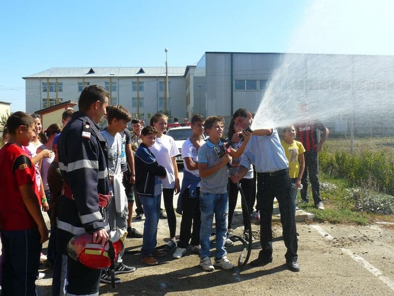 Începe tabăra de vară în domeniul situaţiilor de urgenţă