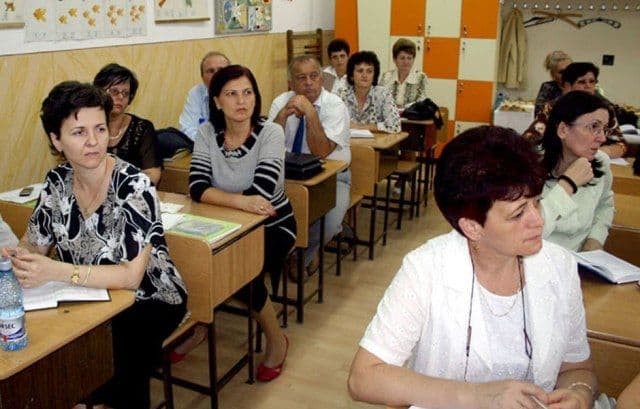 25 cadre didactice din Dorohoi încep cursurile de formare pentru clasele pregătitoare