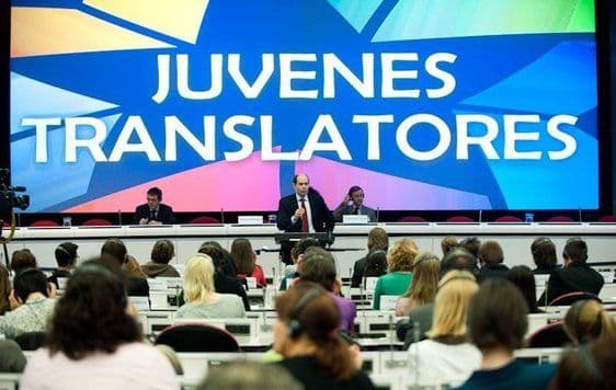 Au început înscrierile pentru concursul școlar de traducere „Juvenes Translatores”