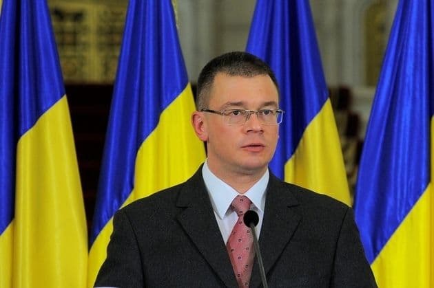 Mihai Răzvan Ungureanu a preluat conducerea partidului Forța Civică