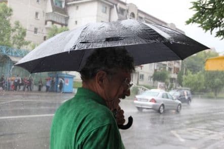 Vin ploile pe la mijlocul săptămânii. Vezi prognoza pe trei zile!