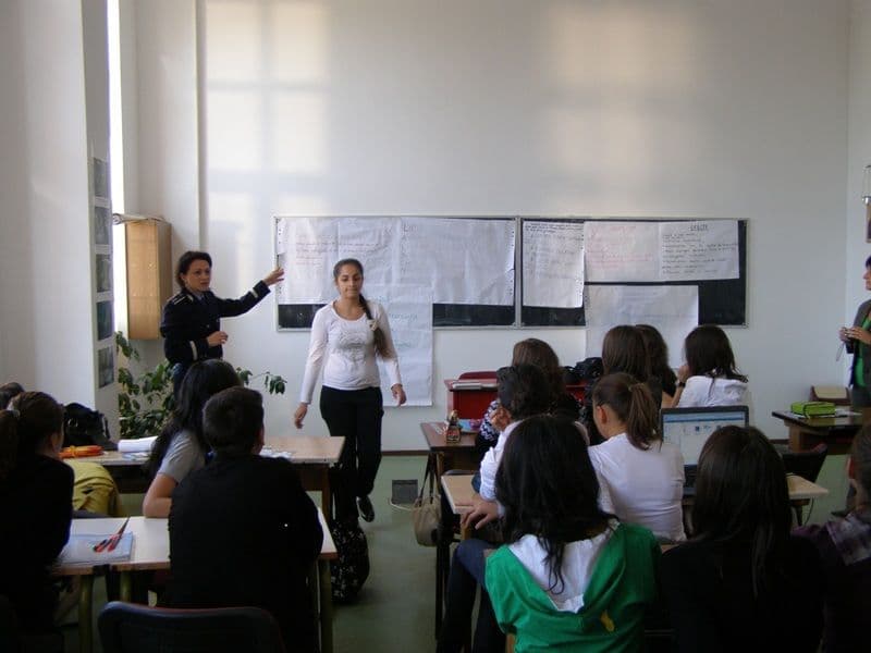 Activităţi derulate de poliţişti în săptămâna prevenirii criminalităţii