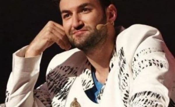 Smiley s-a îndrăgostit de una dintre concurentele de la „Vocea României”