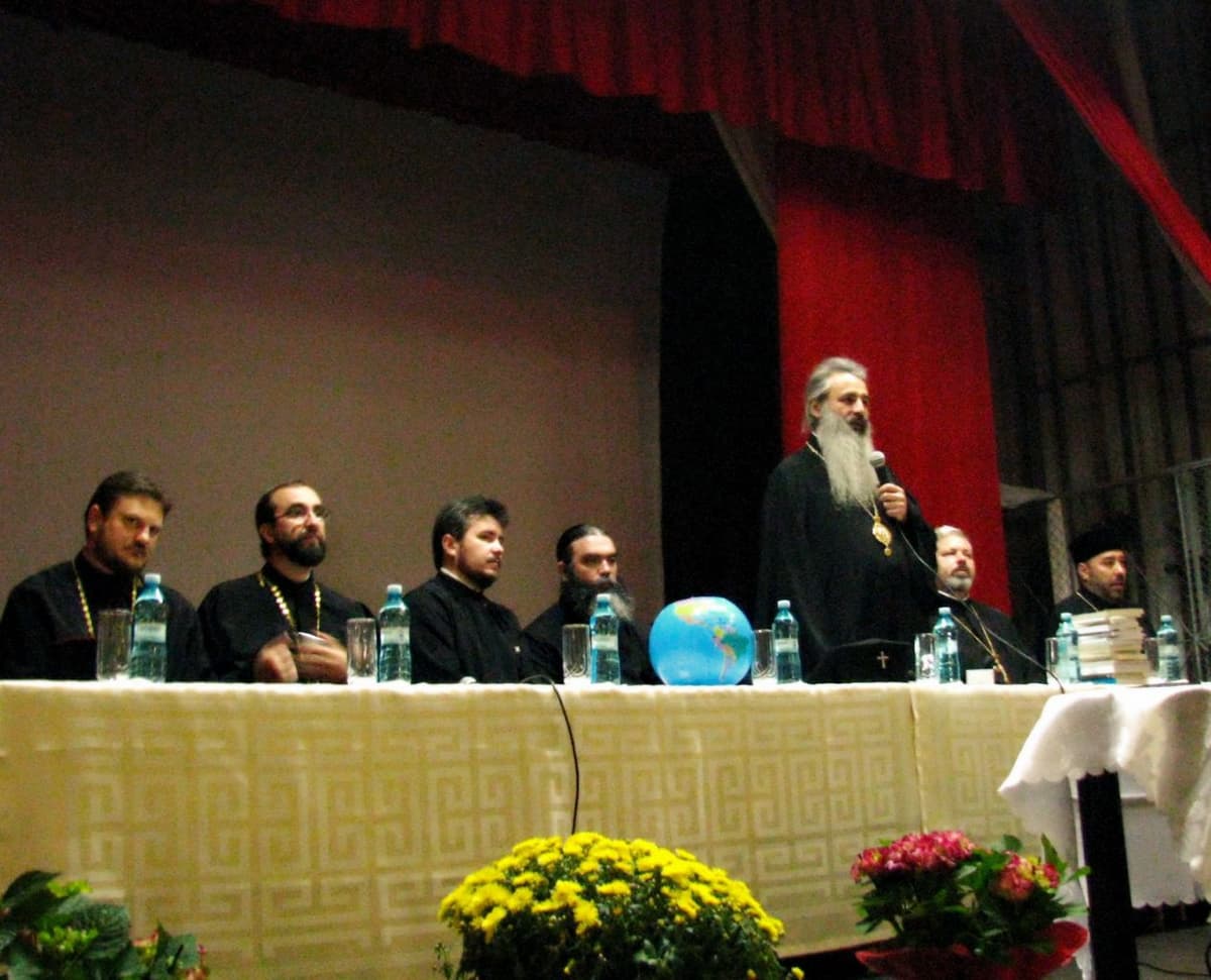 Întâlnire a preoţilor din prototopopiatele Dorohoi, Darabani şi Săveni condusă de ÎPS Teofan, Mitropolitul Moldovei şi Bucovinei