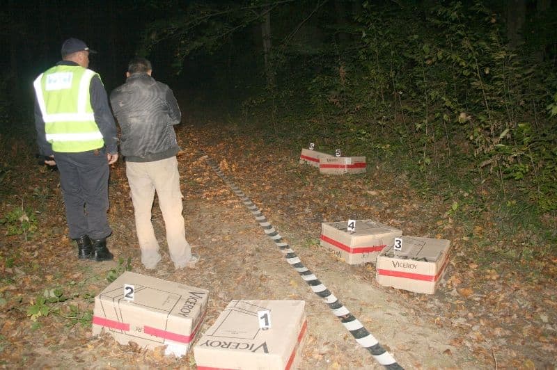 Prinşi cu ţigările de contrabandă la frontiera cu Ucraina