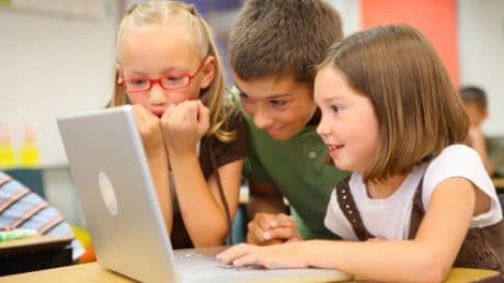Calculatorul, prieten sau duşman pentru copilul tău