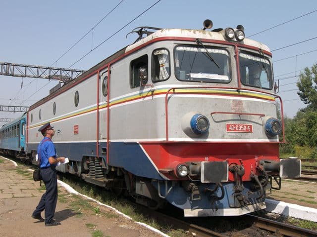 CFR suplimentează numărul trenurilor de Sfânta Cuvioasa Parascheva