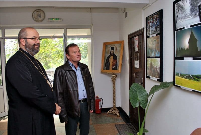 „Dorohoi: Cult şi cultură”: Expoziţie fotografică organizată la Seminarul Teologic „Sf. Ioan Iacob” din Dorohoi