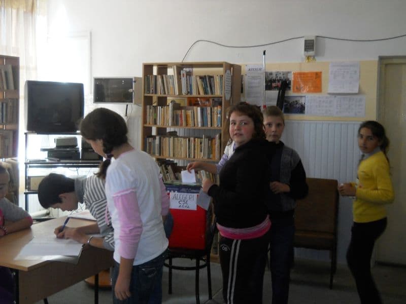 Exerciţiu de democraţie la Şcoala Gimnazială „Ioan Murariu” Cristineşti